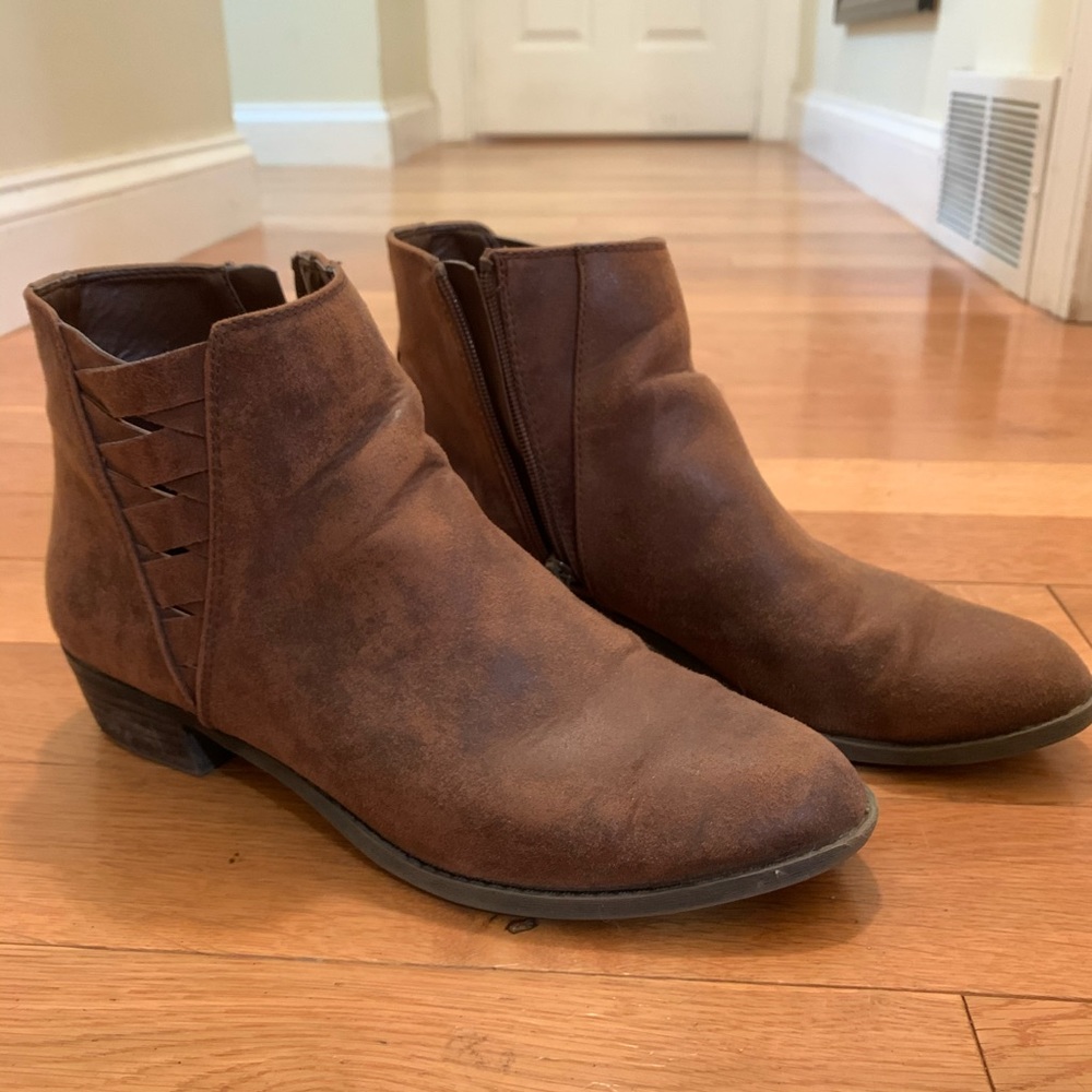 Carlos Santana Brown booties